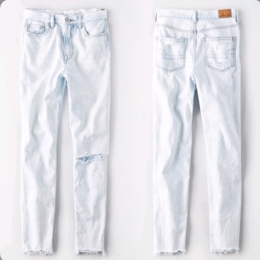 “Beautiful bleach out” mom jeans